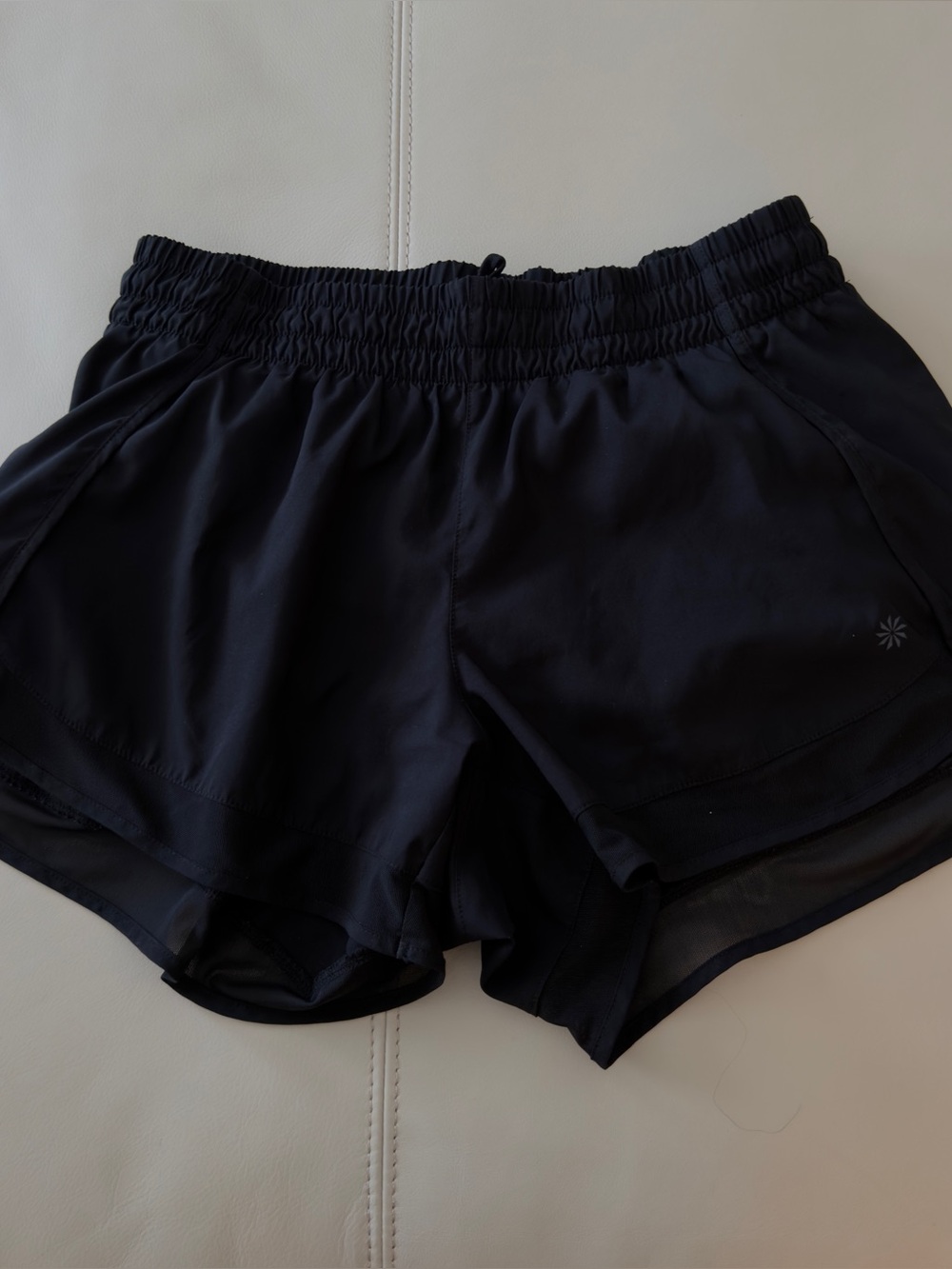 Athleta Mesh Racer Run Mid Rise 4" Short - Picture 1 of 5